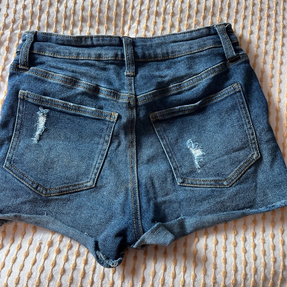 High waisted jean shorts - Picture 3 of 3